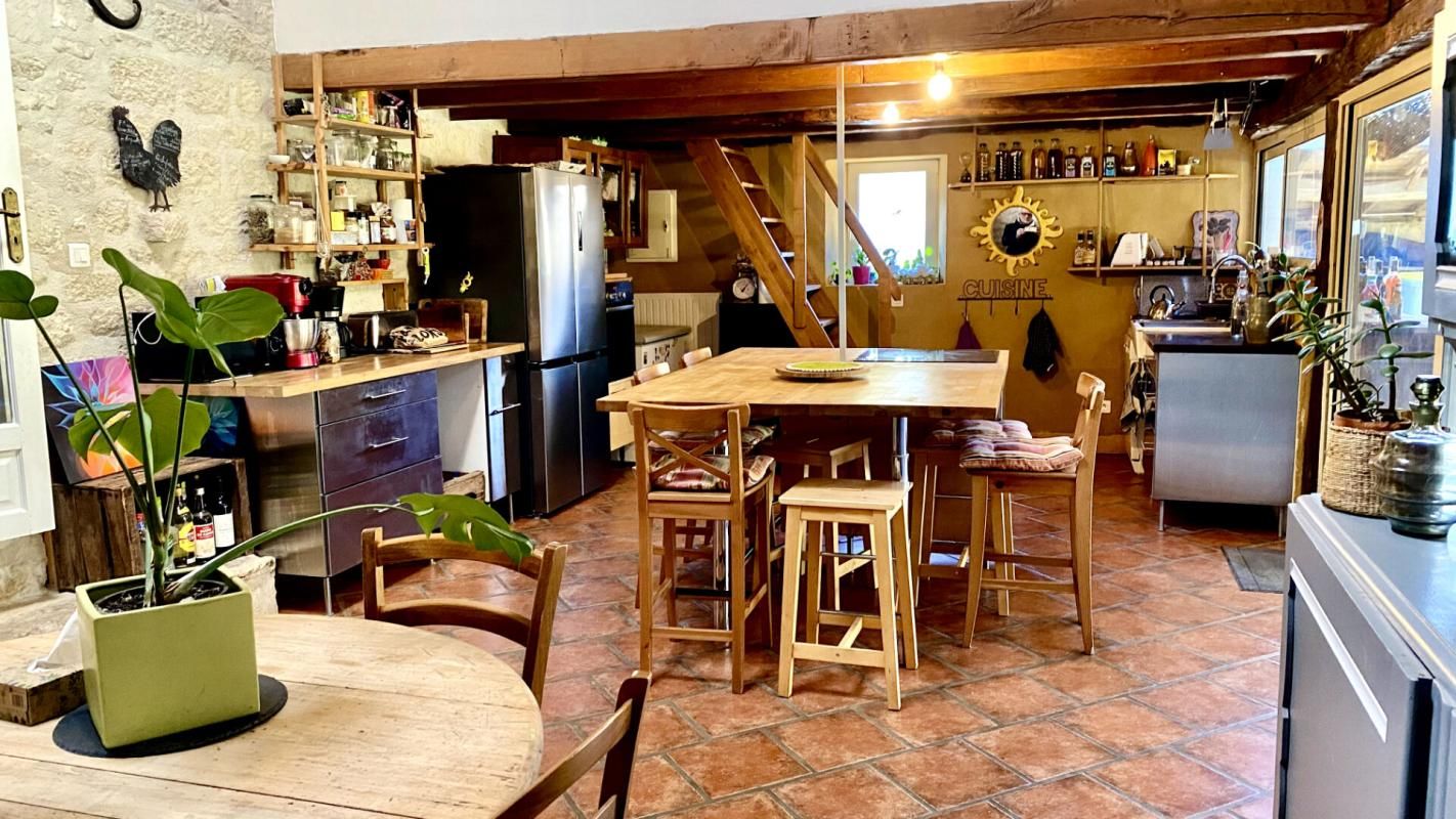 NIORT Maison Niort 203 m2 (79000) 3