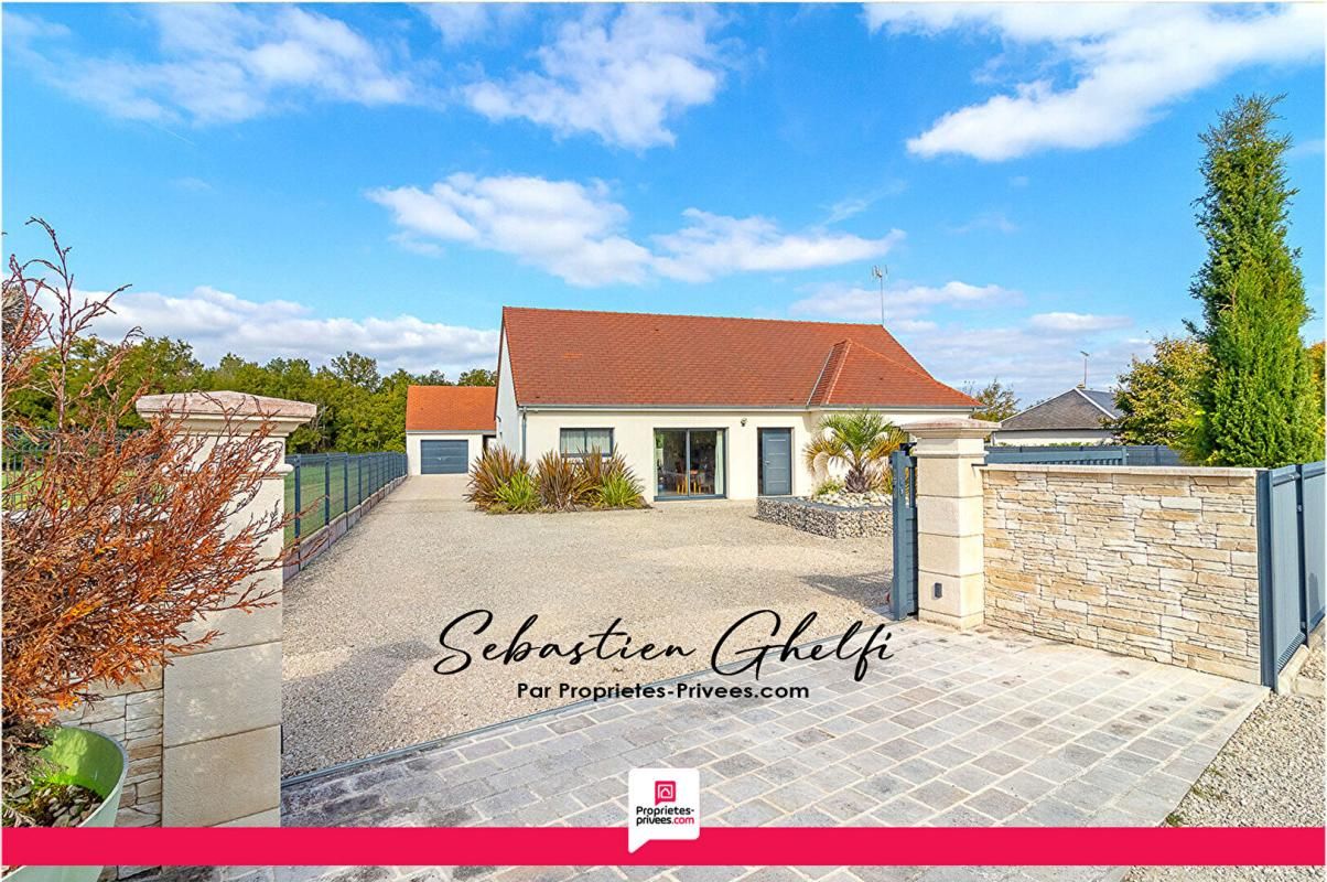 COUR-CHEVERNY belle maison de plain-pied 3 chambres-garage-appentis-terrain de 2880 m² 1
