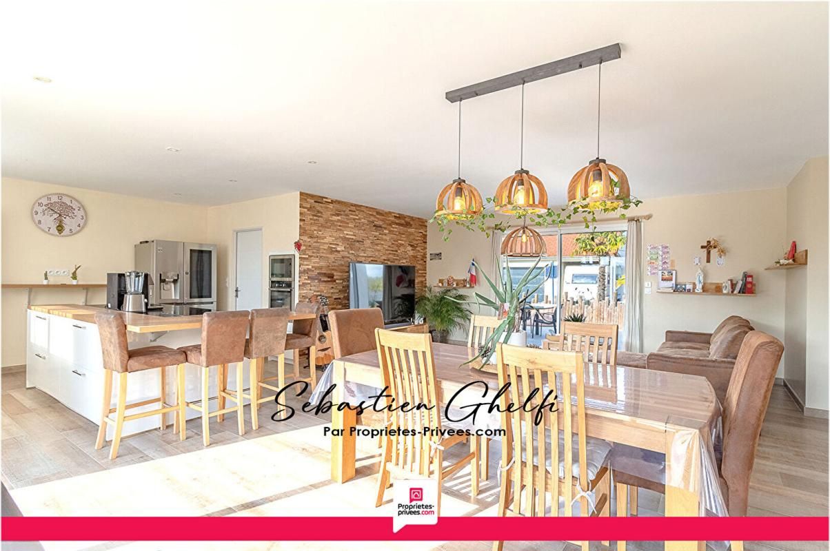 COUR-CHEVERNY belle maison de plain-pied 3 chambres-garage-appentis-terrain de 2880 m² 3