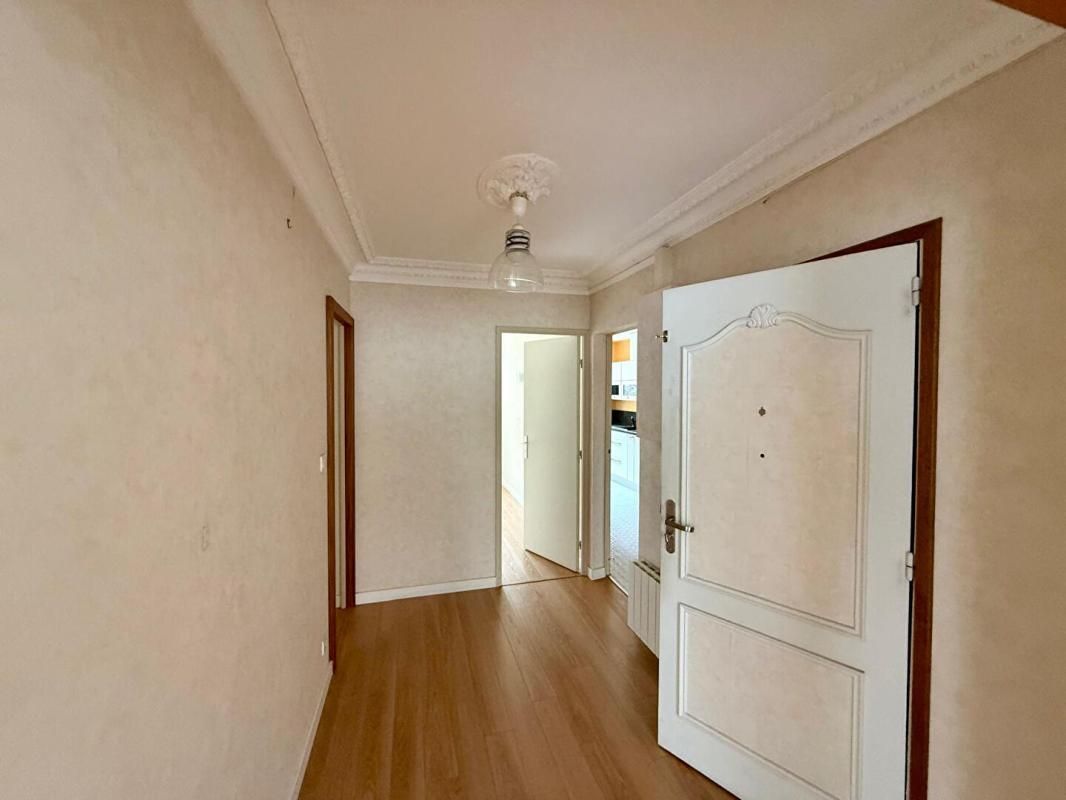 BORDEAUX BEL APPARTEMENT T3 - CENTRE VILLE BORDEAUX 3