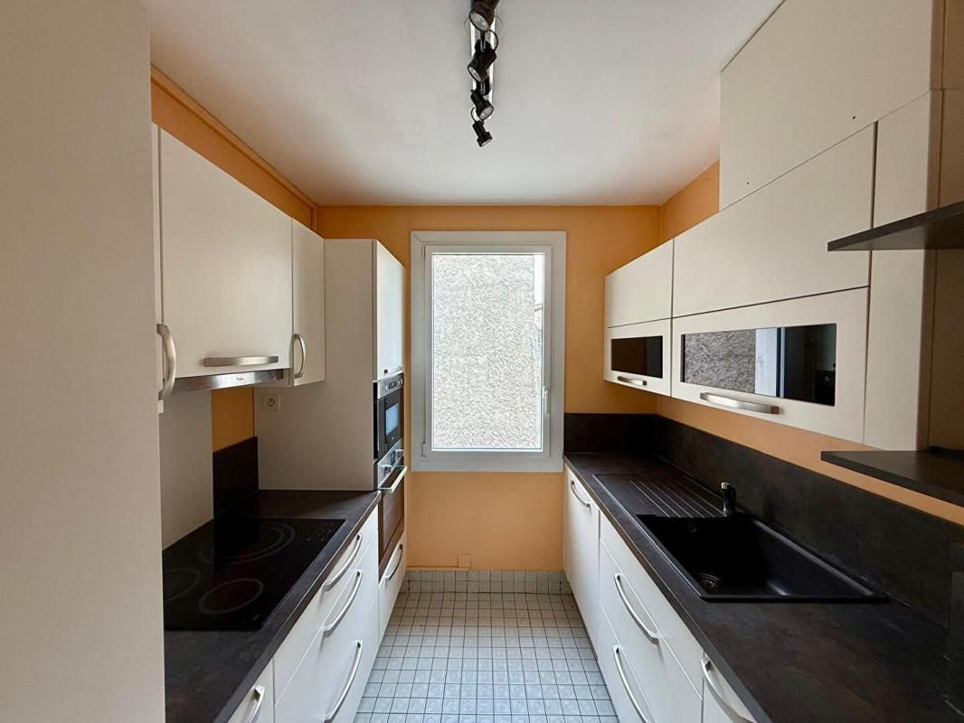 BORDEAUX BEL APPARTEMENT T3 - CENTRE VILLE BORDEAUX 4