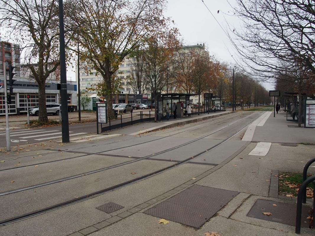 DIJON Garage box extérieur 2