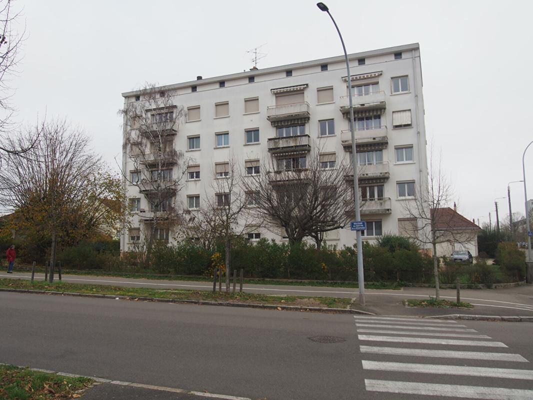 DIJON Garage box extérieur 3