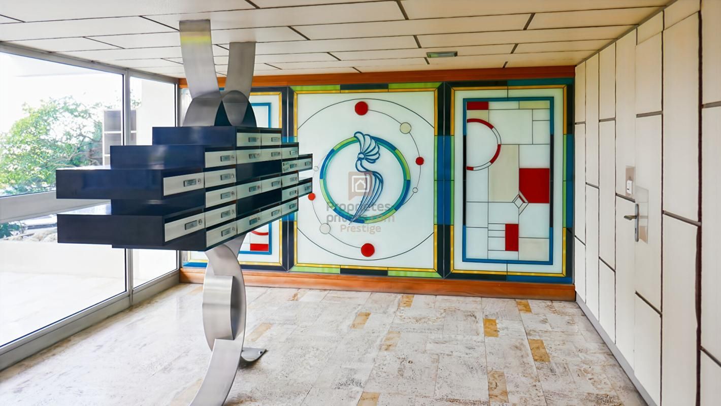 BORDEAUX Bordeaux-Caudéran Elégant appartement familiale avec 3 chambres ascenseur parking offrant une vue  dégagée 2