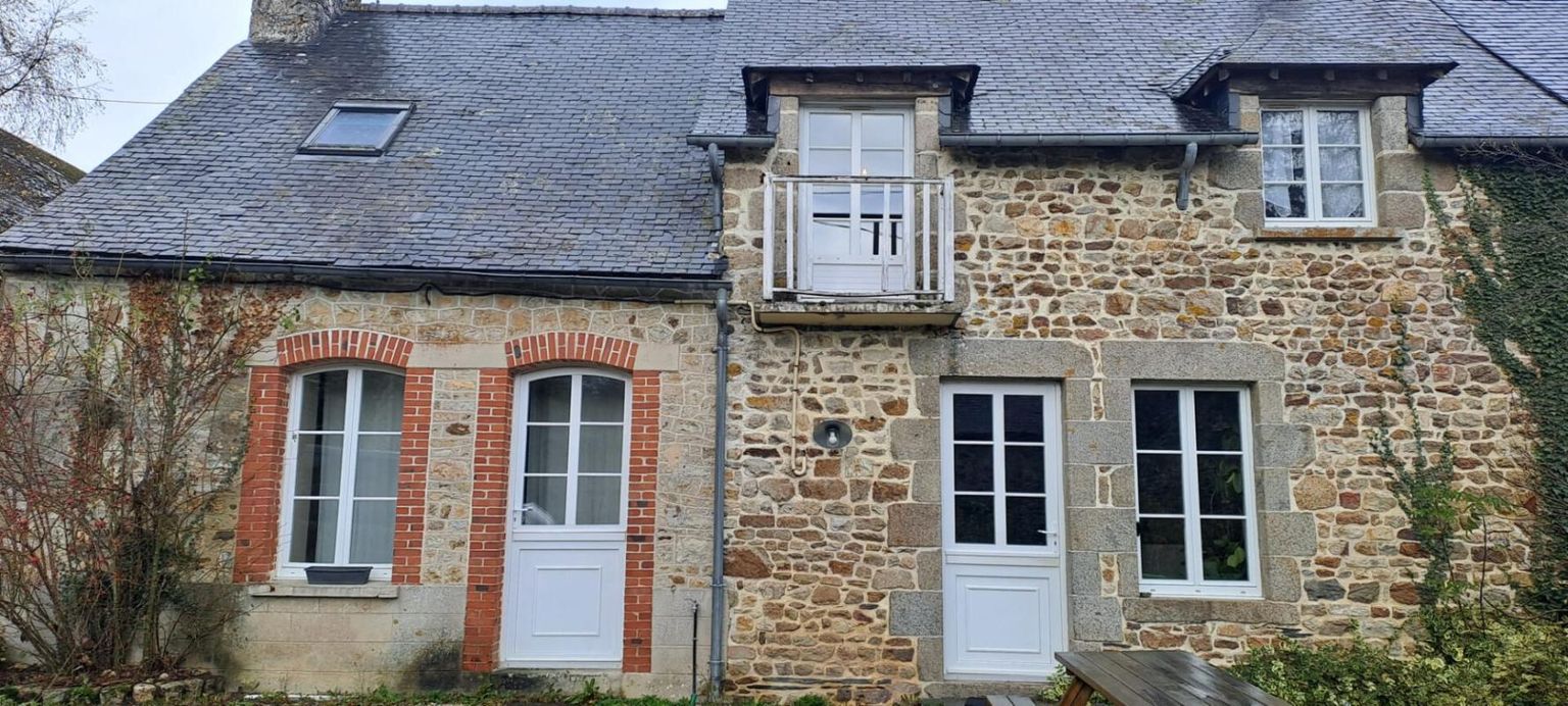 GESVRES Gîte de 150 m² + dépendances, Le combo idéal pour développer votre activité 1
