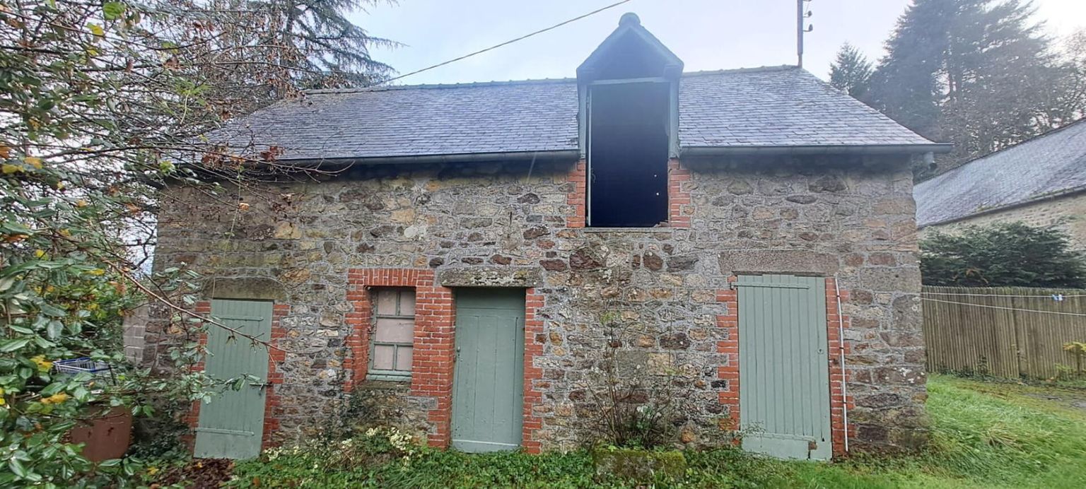 GESVRES Gîte de 150 m² + dépendances, Le combo idéal pour développer votre activité 2