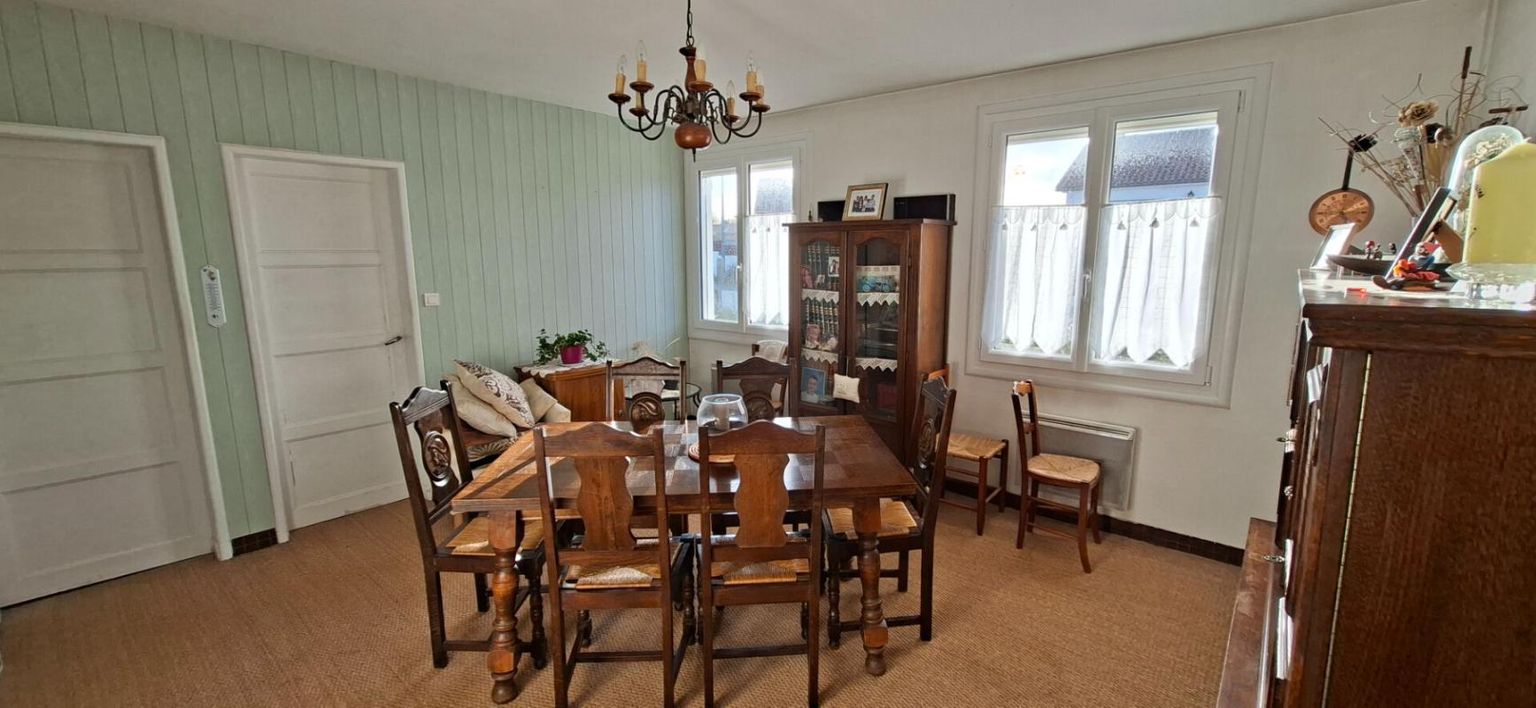 CUGAND Maison Cugand 3 P. 66M². 2Chs. Garage 3