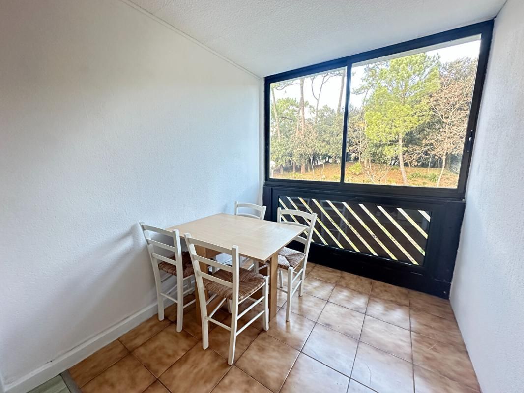 SAINT-GEORGES-DE-DIDONNE Appartement type T2 200 m Plage 4