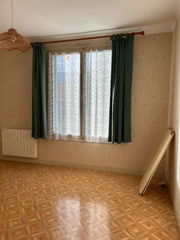 BOUERE Maison centre bourg de Bouère 4 pièce(s) 100 m2 2