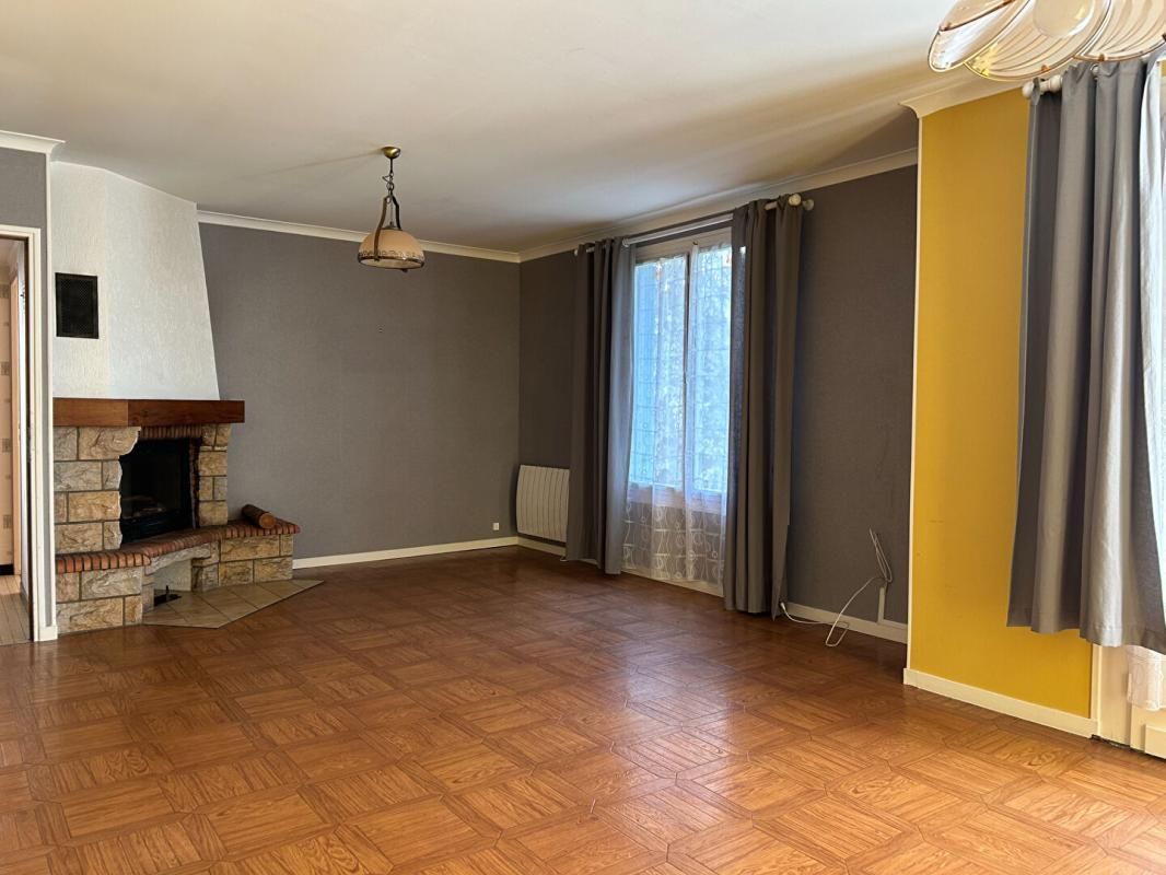 BOUERE Maison centre bourg de Bouère 4 pièce(s) 100 m2 3