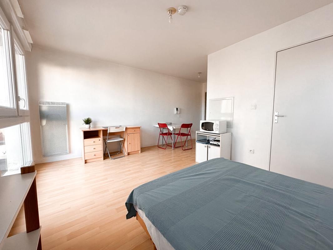 NANTES NANTES BEAUSEJOUR STUDIO à louer 3