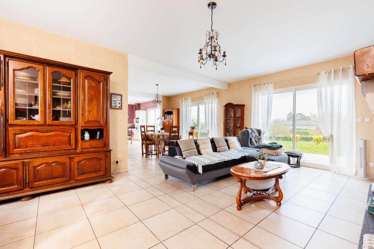 SAUVETERRE-DE-BEARN Belle maison traditionnelle de 6 pièces avec vue sur les Pyrénées 4