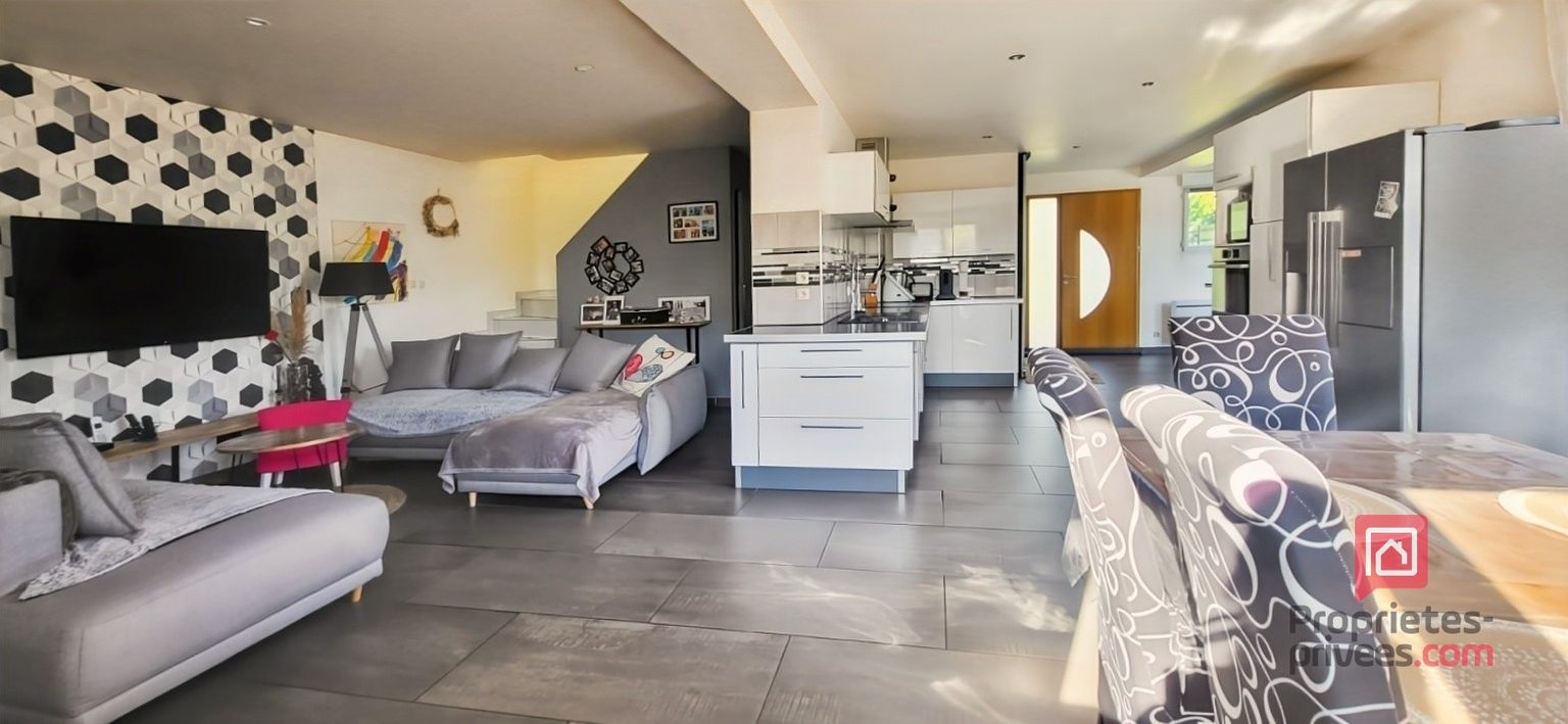 PLERGUER Belle maison familiale de 150 m² , 6 chambres au calme, à Plerguer 2