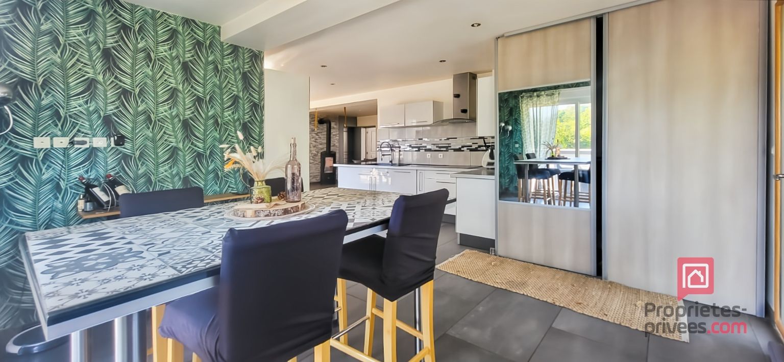 PLERGUER Belle maison familiale de 150 m² , 6 chambres au calme, à Plerguer 4