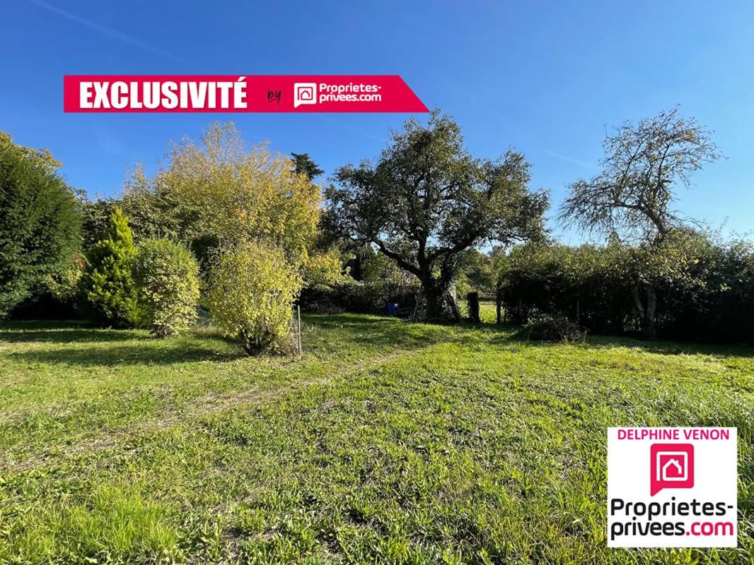 Exclusivité - Terrain  construcible de 1500 m² en centre bourg à Vitry Aux Loges