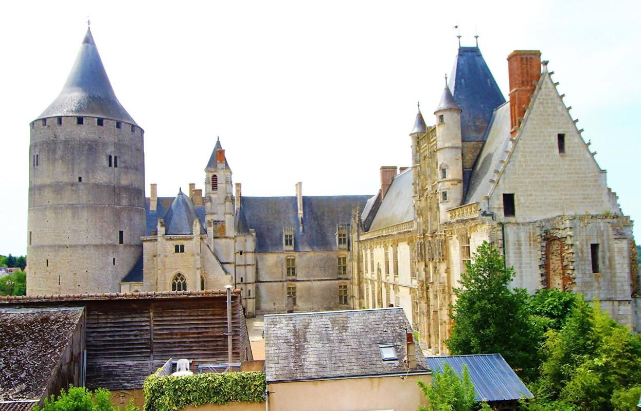 CHATEAUDUN Maison Chateaudun CENTRE VILLE 2