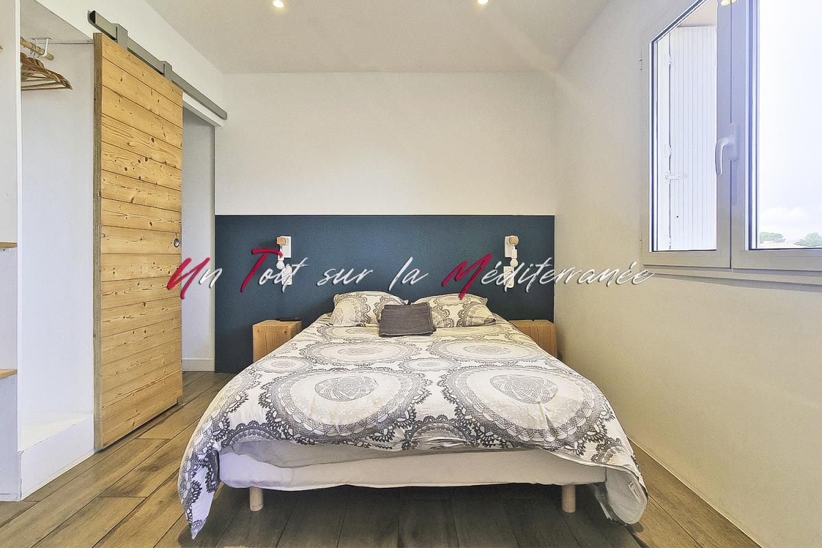 HYERES Bel appartement T2 avec balcon, vue mer et salins à Giens. Parking privatif 3