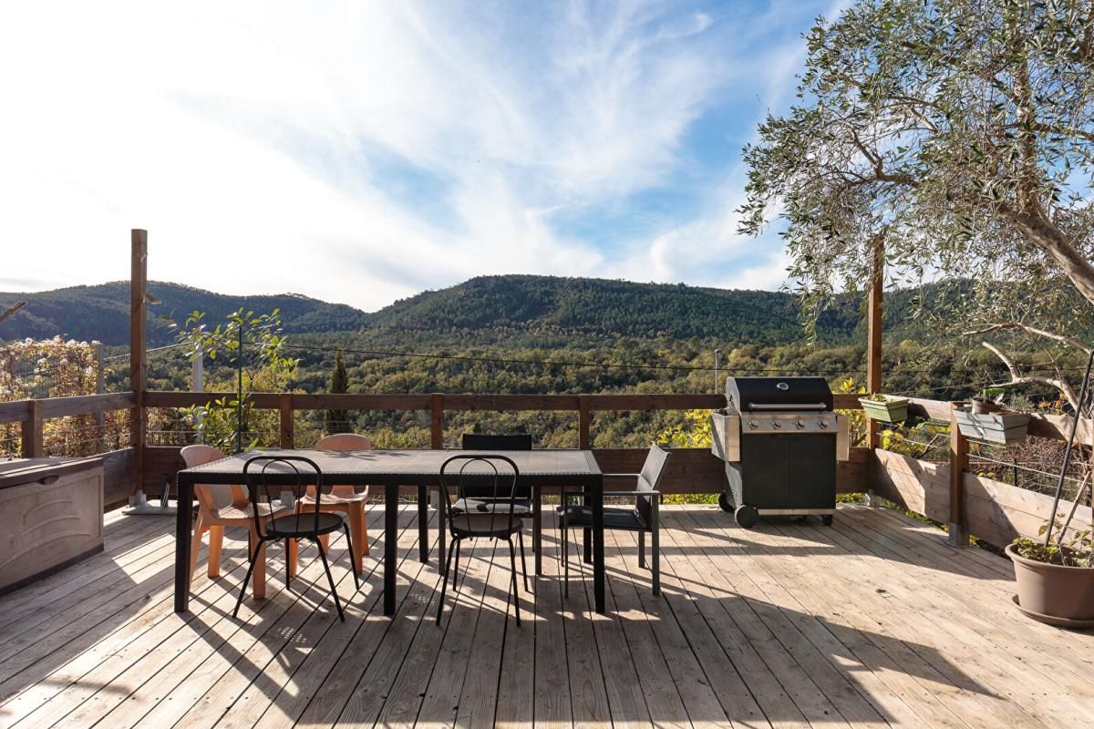 BAGNOLS-EN-FORET Charmante maison Bagnols En Foret avec une superbe vue 2