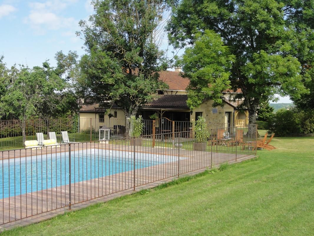 LES EYZIES-DE-TAYAC-SIREUIL Propriété les Eyzies De Tayac Sireuil 297 m2 2