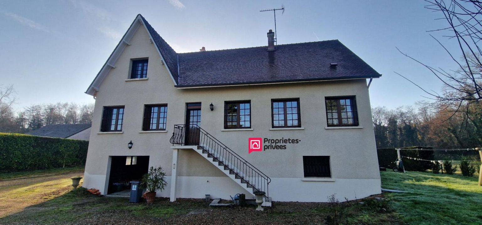 MEUSNES Pavillon de 107 m² - 3 pièces dont 2 chambres ? combles aménageables ? sous-sol/garage 2