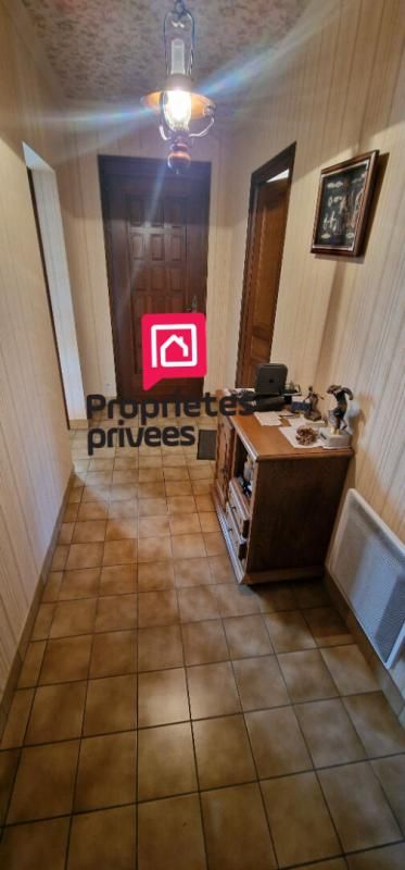 MEUSNES Pavillon de 107 m² - 3 pièces dont 2 chambres ? combles aménageables ? sous-sol/garage 3