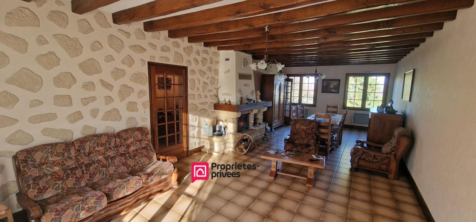 MEUSNES Pavillon de 107 m² - 3 pièces dont 2 chambres ? combles aménageables ? sous-sol/garage 4