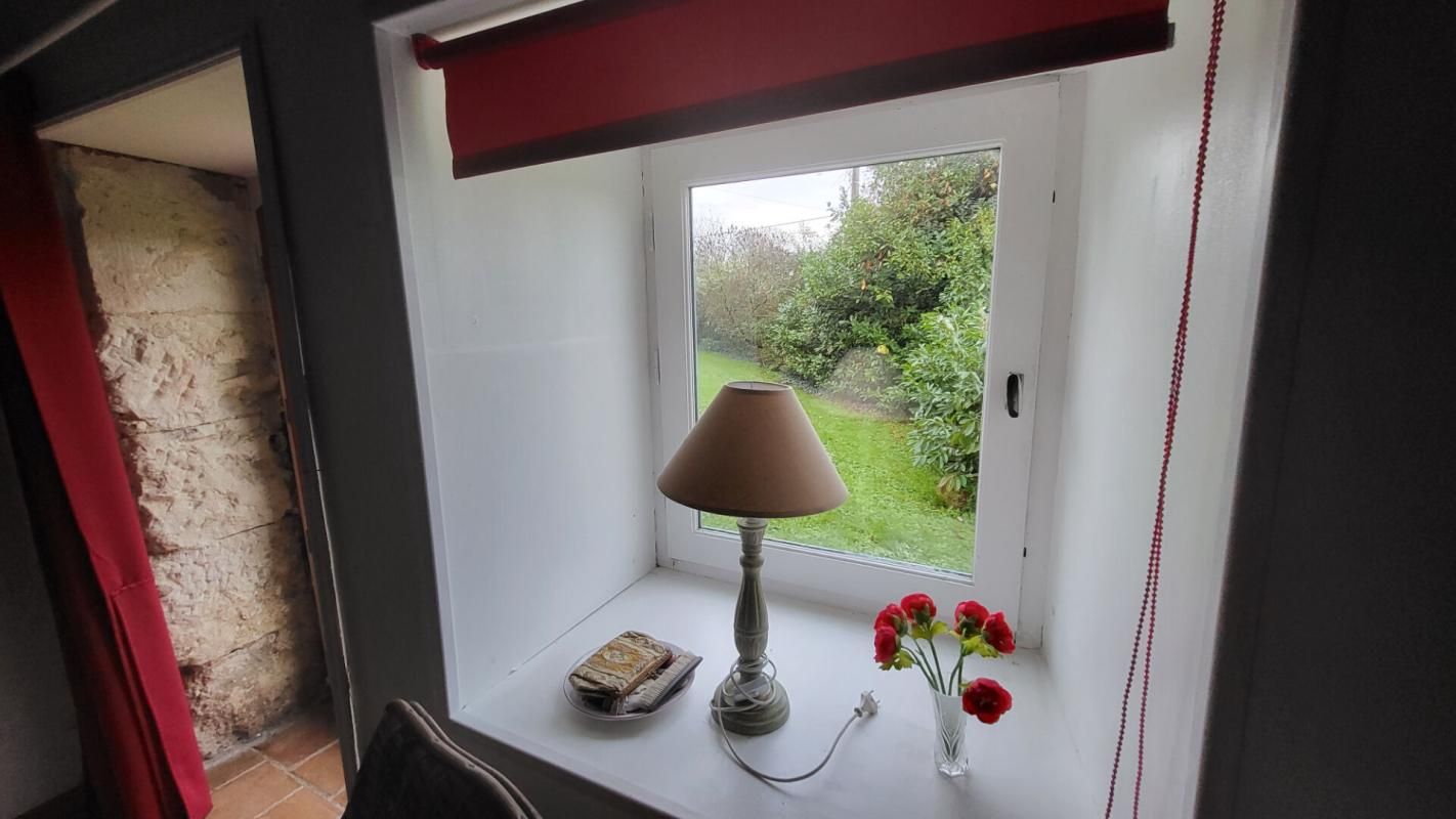 SAINT-JEAN-D'ESTISSAC Maison de campagne de 208 m² dans hameau au calme proche de Neuvic sur parcelle de 4813 m² 3