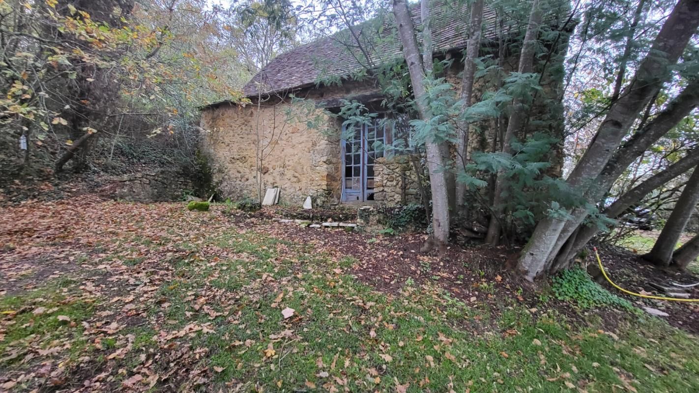 SAINT-JEAN-D'ESTISSAC Maison de campagne de 208 m² dans hameau au calme proche de Neuvic sur parcelle de 4813 m² 4