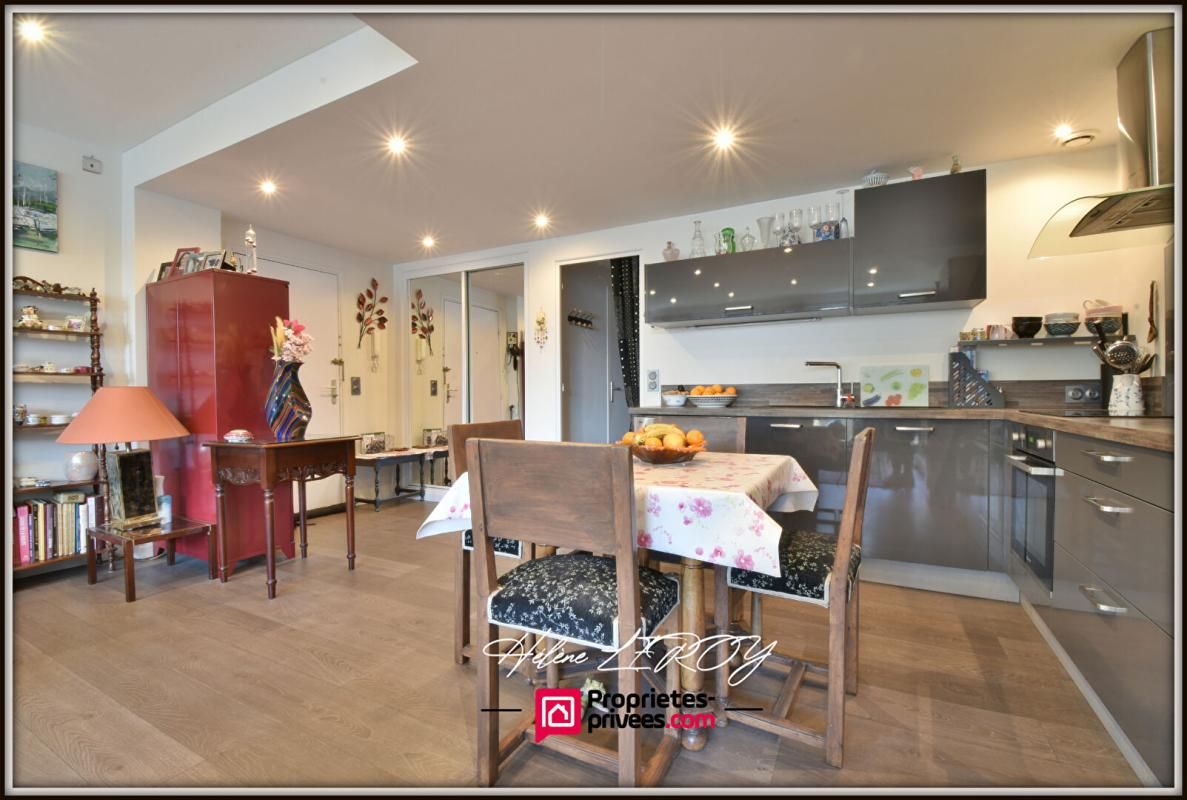 FECAMP Centre ville, appartement T3 avec ascenseur, cave et parking 3