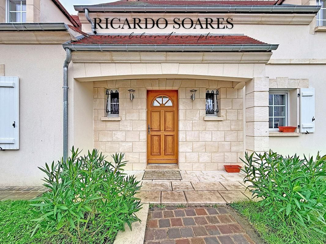 LIANCOURT 60940 ANGICOURT / PROPRIÉTÉ D'EXCEPTION / GRANDS VOLUMES / 235m2 / 5 CHAMBRES / DOUBLE GARAGE / TERRAIN 1373m2 2