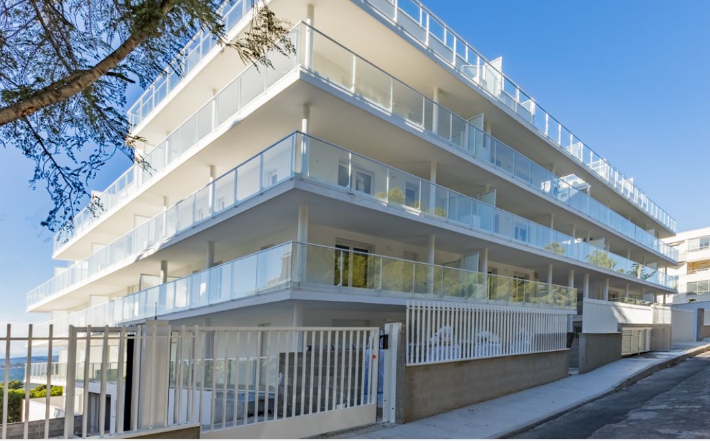 SETE T4 lumineux de 89 m², terrasse de 63 m², avec vue panoramique sur le bassin de Thau 2