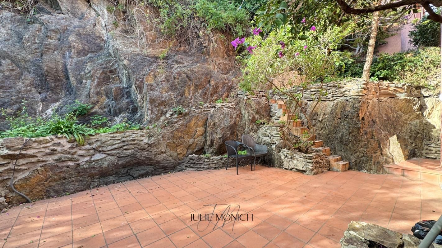 PORT-VENDRES MAISON 3 FACES AVEC TERRASSES ET JARDIN 3