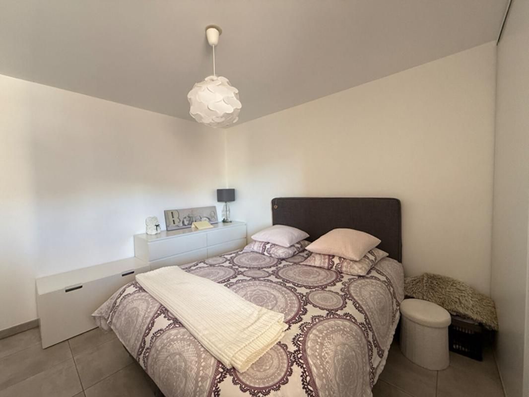 LE LAVANDOU Charmant T2 récent au coeur du Lavandou, dernier étage avec balcon 4