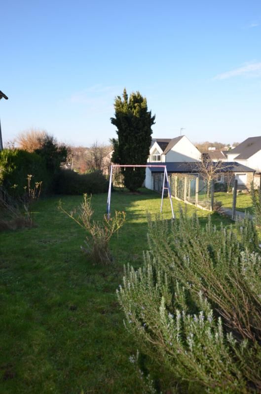 SAINTE-GENEVIEVE-DES-BOIS Maison Sainte Genevieve Des Bois 4 pièce(s) 82 m² 2