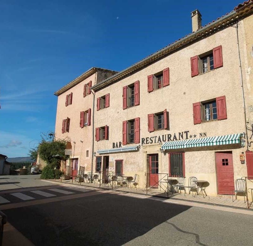 AUREL MAISON DE VILLAGE  159 M² 4 CHAMBRES 170000  AUREL 84390 3