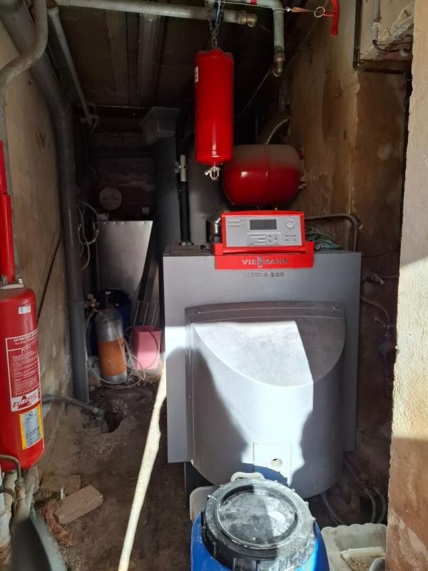 AUREL MAISON DE VILLAGE  159 M² 4 CHAMBRES 170000  AUREL 84390 4