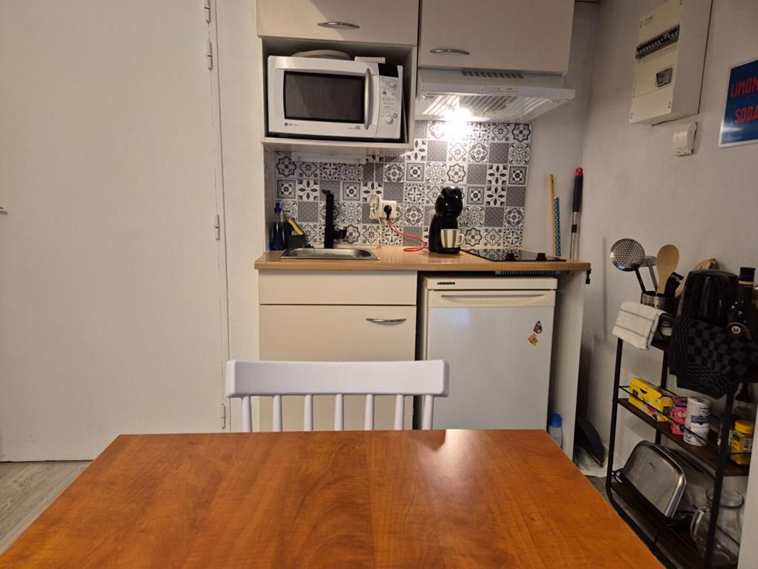 ROCHEFORT-EN-TERRE Charmant studio rénové au coeur de Rochefort-en-Terre 3