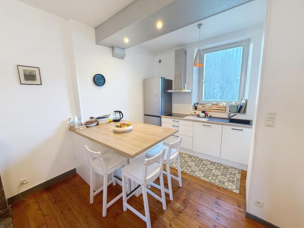 VANNES Superbe appartement 3 pièces de 70 M² avec parking et cave Hyper centre VANNES 3