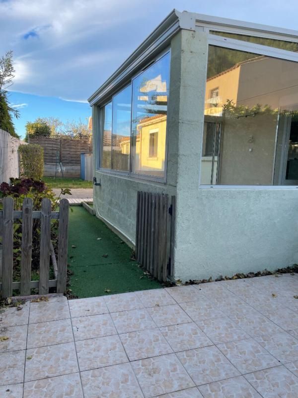 BAILLARGUES MAISON DE PLAIN PIED DE 95 M² habitable (environ)dont véranda et de 3 chambres , garage de 25 m²(environ) sur 369 m² de terrain? 5 5/ 4