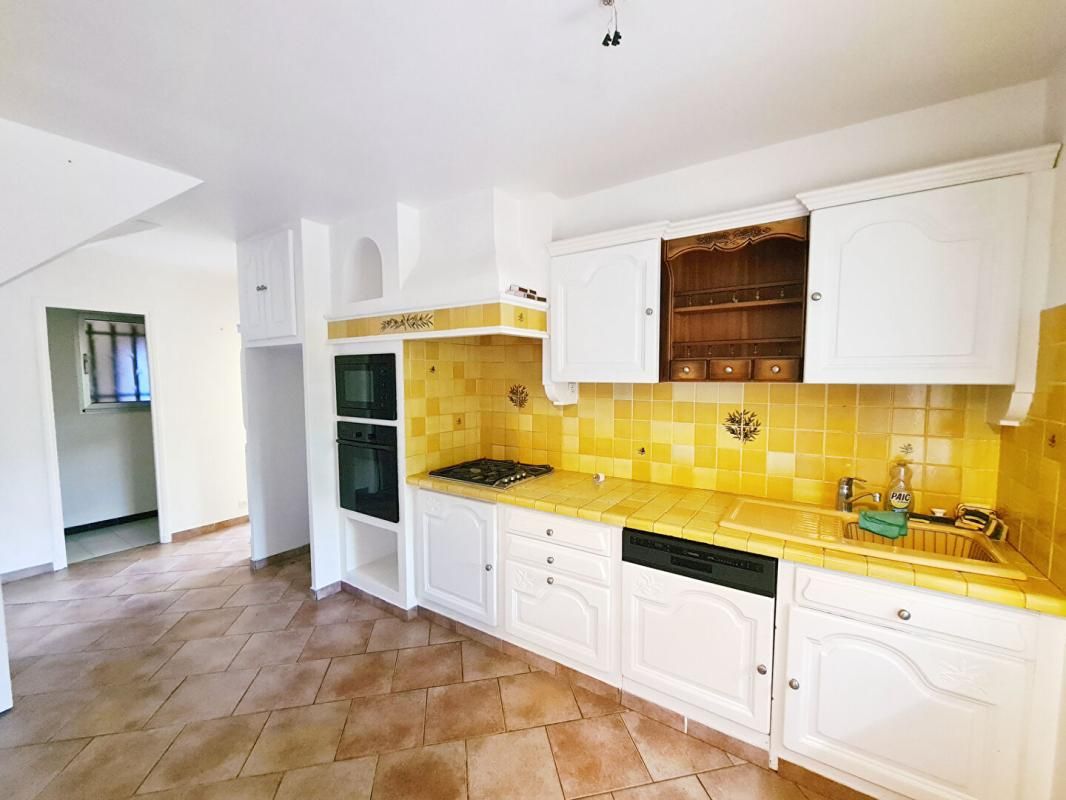 LE BRUSC VILLA LE BRUSC- PROCHE PORT A PIED 4