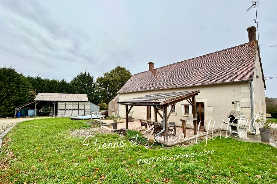 BAUDRES Domaine agricole avec maison d'habitation et dépendances 3