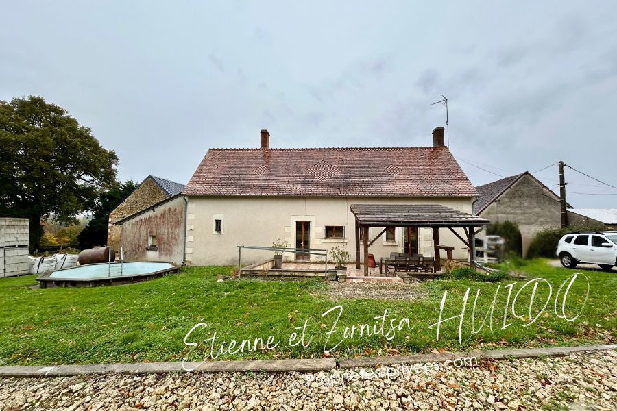 BAUDRES Domaine agricole avec maison d'habitation et dépendances 4