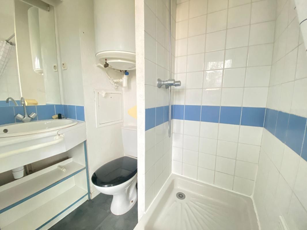 BORDEAUX Studio très lumineux et fonctionnel quartier St Genès, Victoire, Nansouty 3