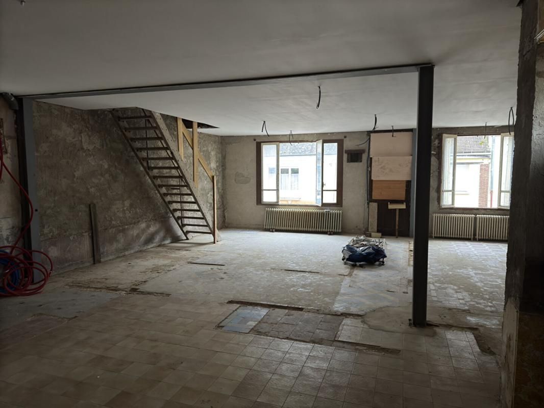 Maison Vibraye 6 pièce(s) 155 m2 et dépendances 150 m²