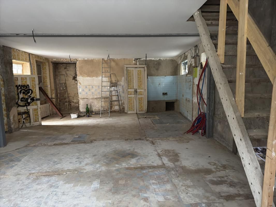 LA FERTE-BERNARD Maison Vibraye 6 pièce(s) 155 m2 et dépendances 150 m² 2