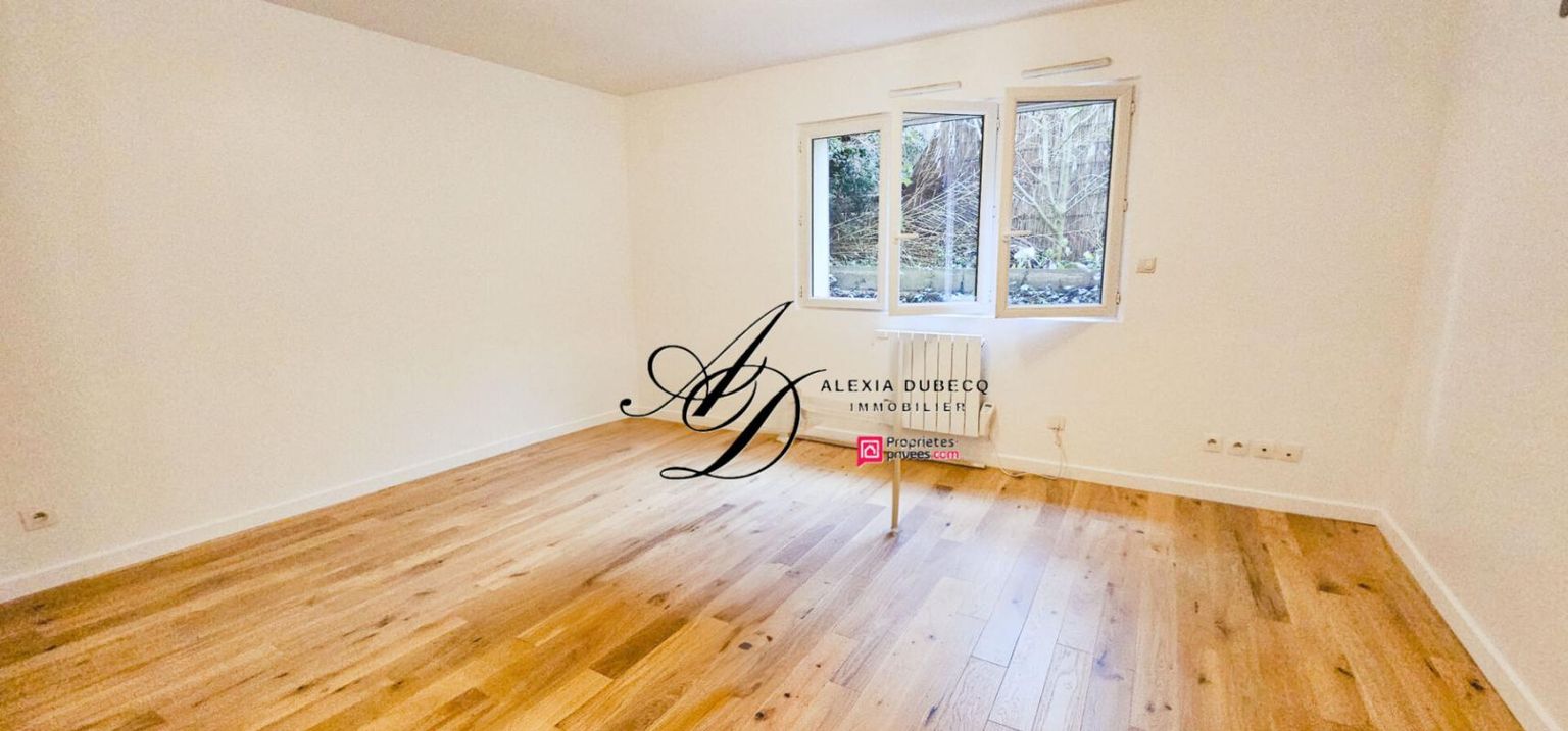 NOISY-LE-GRAND Studio Sélénite 26 m2 dans maison bourgeoise - Quartier pavillonnaire calme à 15 min à pied du RER A 3