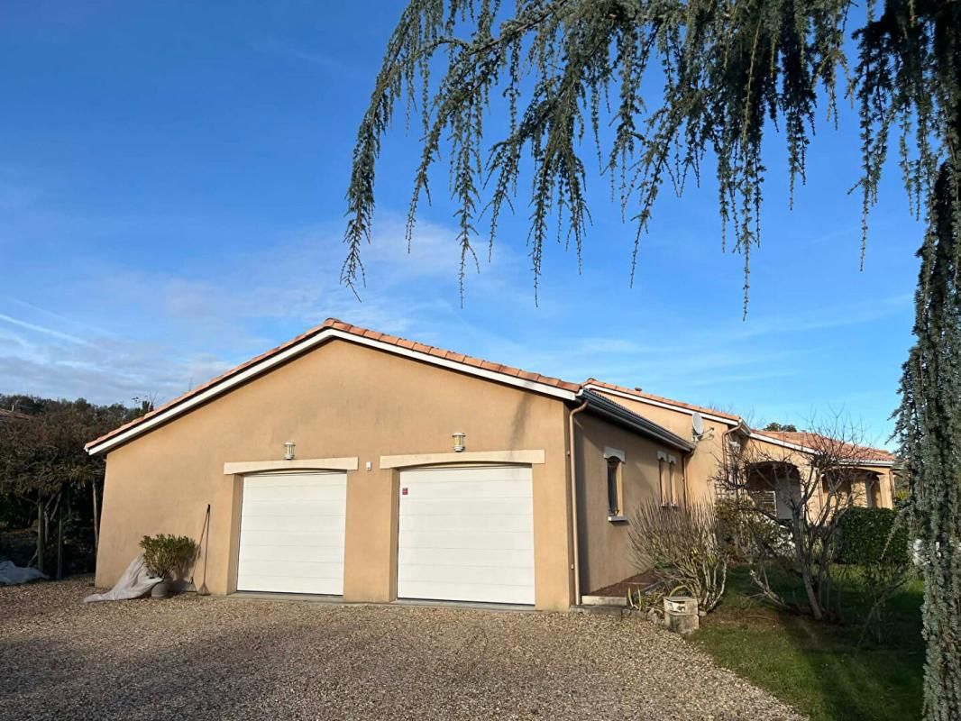 CHATEAU-L'EVEQUE Villa plain-pied Château L'Evêque 141 m2 3