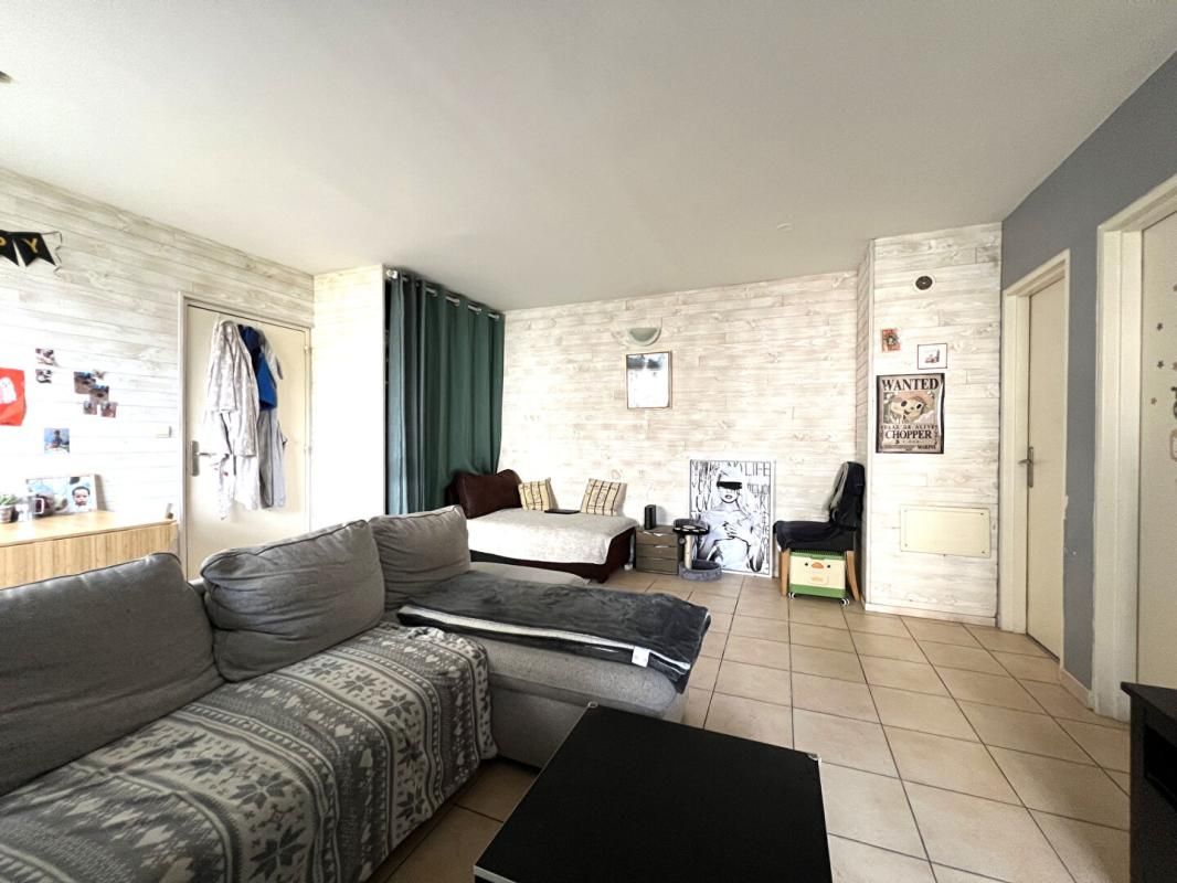 ELANCOURT Appartement 2p Rés Nouveaux Horizons à Elancourt 4