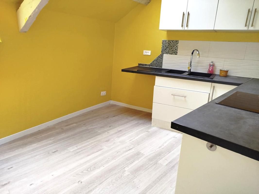 GUEMENE-SUR-SCORFF Maison en pierre avec deux chambres 4