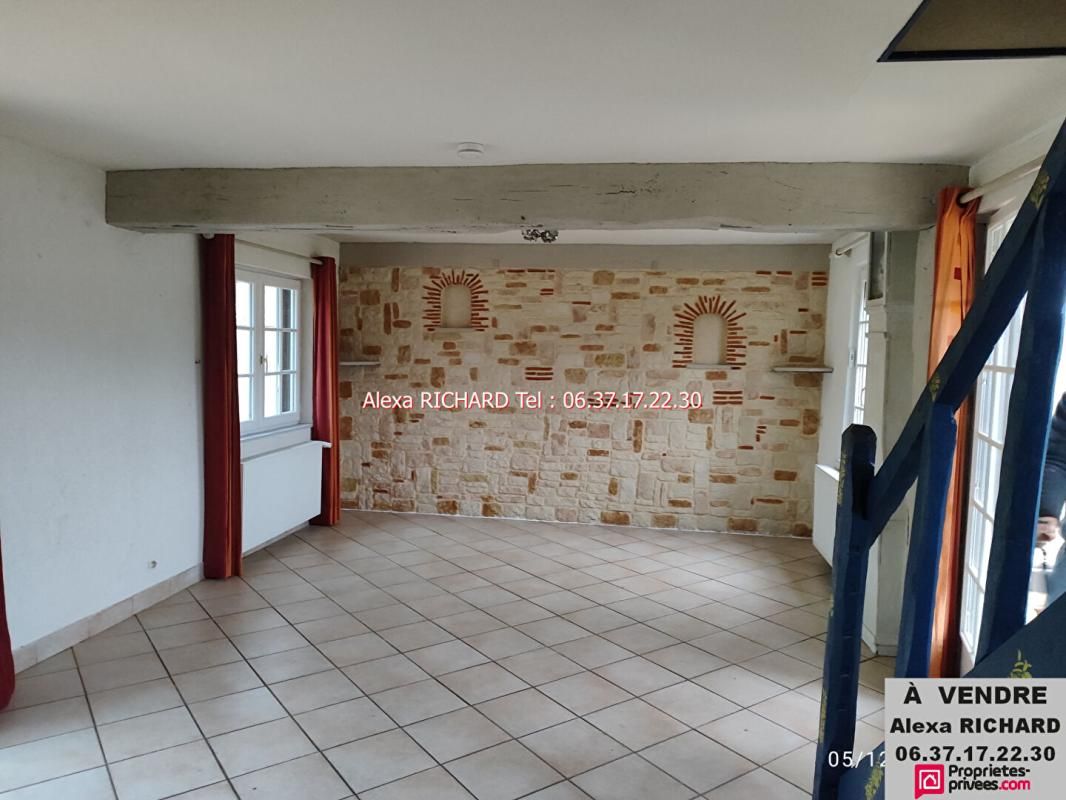 SAINTE-MARTHE Maison  longère à vendre  5 pièces  avec piscine 3